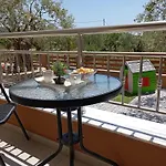 Mellifera アパート リメナリア