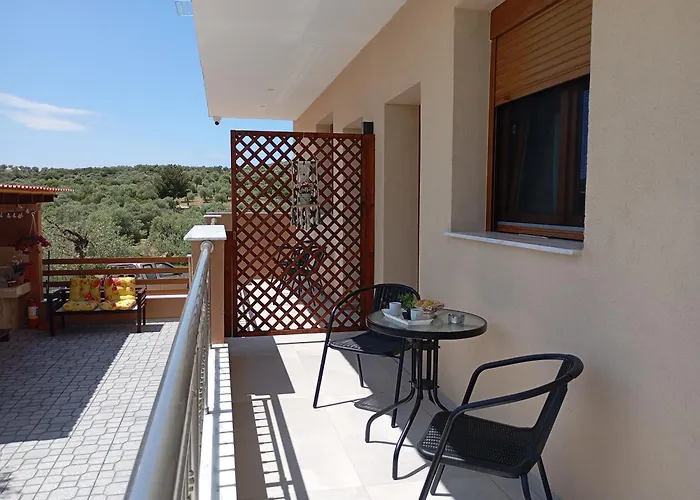 Mellifera * يميناريا